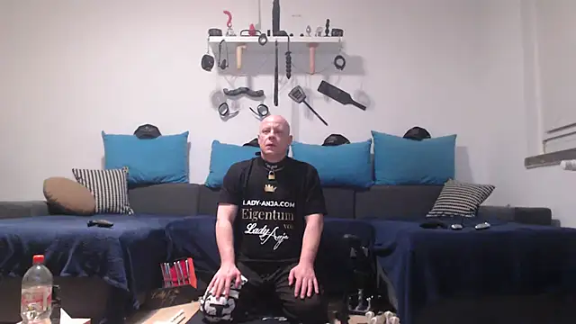 Snapshot of Sklave-Sille chatting on February 2026 06:23:02 PM Sklave-Sille online show from February 2026 06:23:02 PM