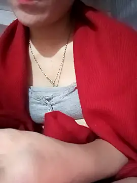 LucyyLy online show from January 2026 12:51:02 PM