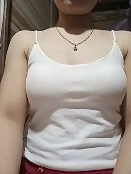 LucyyLy online show from May 2026 12:11:01 PM