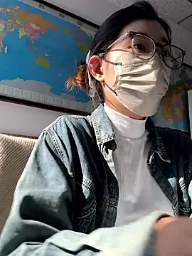 Snapshot of Lulu125216 chatting on October 2025 05:08:02 AM Lulu125216 online show from October 2025 05:08:02 AM