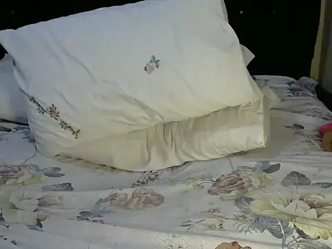 Snapshot of KANANELOPOSH chatting on October 2025 09:54:02 AM KANANELOPOSH online show from October 2025 09:54:02 AM