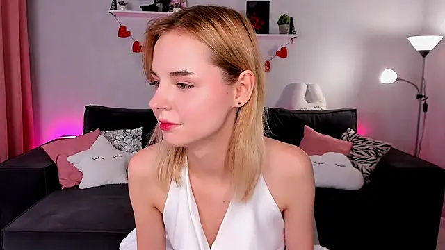 LillianShine online show from September 2025 11:54:02 AM