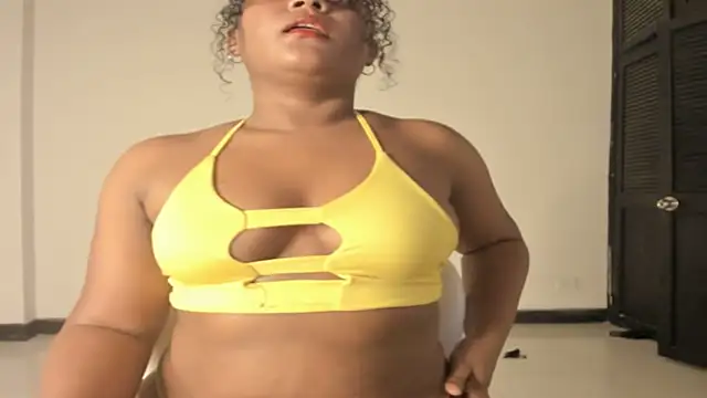 Snapshot of CAROLINNAGOMEZ chatting on October 2025 01:15:01 AM CAROLINNAGOMEZ online show from October 2025 01:15:01 AM