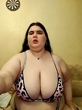Vllada Brattz online show from May 2026 08:49:02 PM