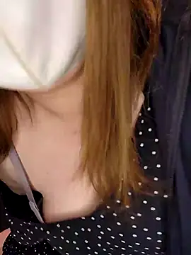 Snapshot of --MIYUKI chatting on September 2025 11:32:02 AM --MIYUKI online show from September 2025 11:32:02 AM