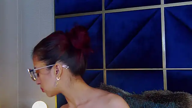 Ivanna Teaser online show from February 2026 08:30:01 PM