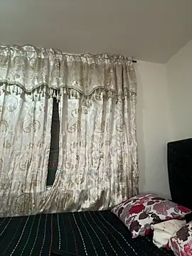 Tayler Kim online show from April 2026 10:11:01 PM