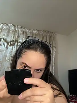 Tayler Kim online show from May 2026 09:13:01 PM