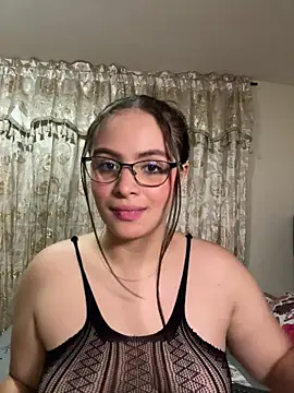 Tayler Kim online show from July 2026 08:23:02 PM