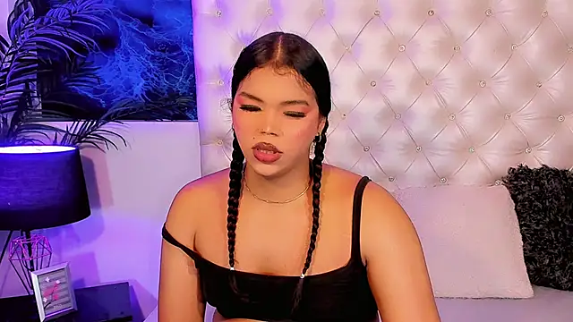 Snapshot of Valeria_Swett_ chatting on May 2026 08:25:02 PM Valeria Swett online show from May 2026 08:25:02 PM