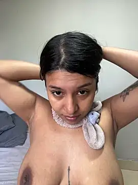  Chloe Smith online show from December 2025 02:45:02 PM