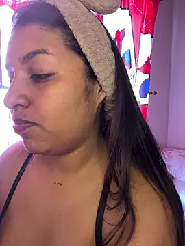  Chloe Smith online show from April 2026 04:12:02 PM