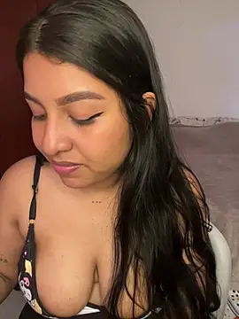  Chloe Smith online show from July 2026 04:39:33 PM