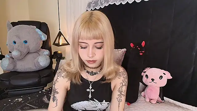 IvyBelle  online show from April 2026 11:41:02 AM