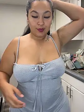 Snapshot of latina_curvy22 chatting on September 2025 07:16:01 PM latina curvy22 online show from September 2025 07:16:01 PM