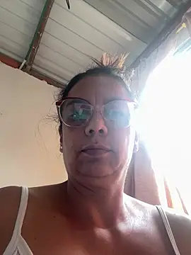 Snapshot of YadiraOrozco chatting on April 2026 02:34:01 PM YadiraOrozco online show from April 2026 02:34:01 PM