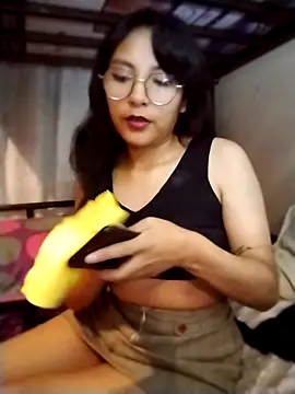 Snapshot of Regina_Shine chatting on October 2025 11:18:01 PM Regina Shine online show from October 2025 11:18:01 PM