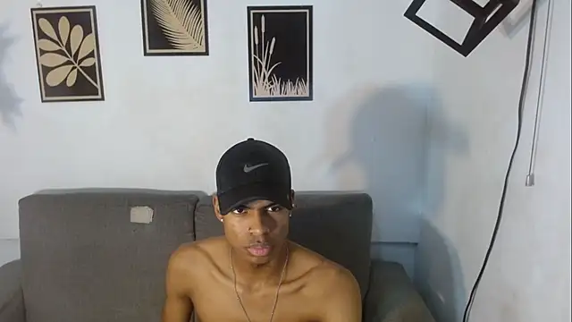 criss zuri online show from September 2025 07:15:02 PM