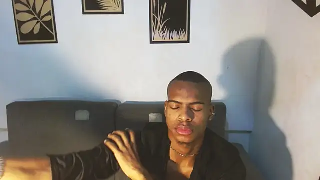 criss zuri online show from September 2025 11:46:02 AM