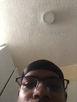 criss zuri online show from January 2026 01:06:02 PM