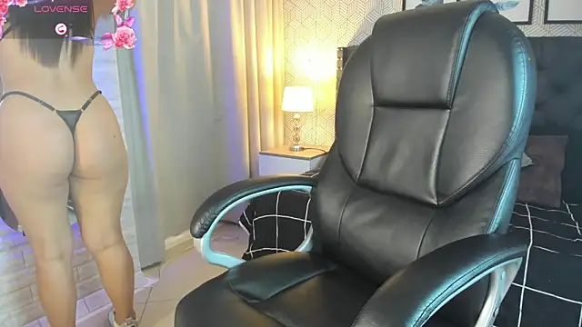 Snapshot of sophie__blare chatting on November 2025 07:03:01 PM sophie blare online show from November 2025 07:03:01 PM