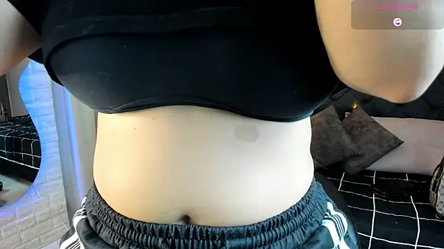 Snapshot of sophie__blare chatting on March 2026 07:06:02 PM sophie blare online show from March 2026 07:06:02 PM