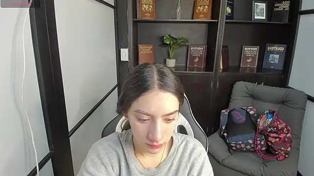 Snapshot of AlliceCopper chatting on October 2025 12:50:02 PM AlliceCopper online show from October 2025 12:50:02 PM