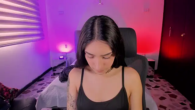 Snapshot of AlliceCopper chatting on November 2025 02:17:02 PM AlliceCopper online show from November 2025 02:17:02 PM