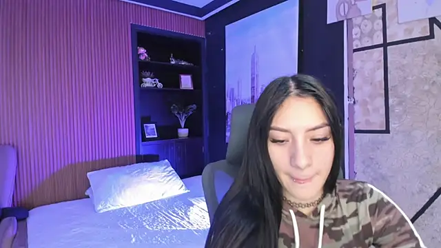 Snapshot of AlliceCopper chatting on February 2026 12:33:01 PM AlliceCopper online show from February 2026 12:33:01 PM