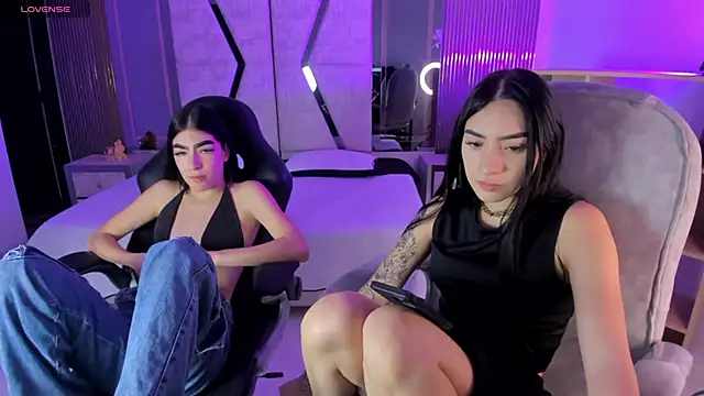 Snapshot of AlliceCopper chatting on February 2026 01:40:01 PM AlliceCopper online show from February 2026 01:40:01 PM