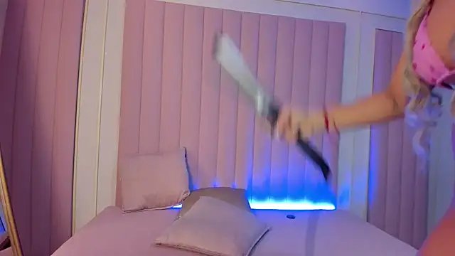 milaowens online show from September 2025 10:48:02 AM