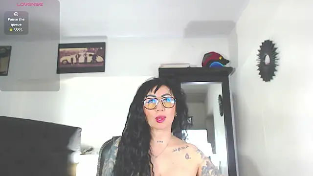 Vicky hotmilf online show from October 2025 11:19:01 AM