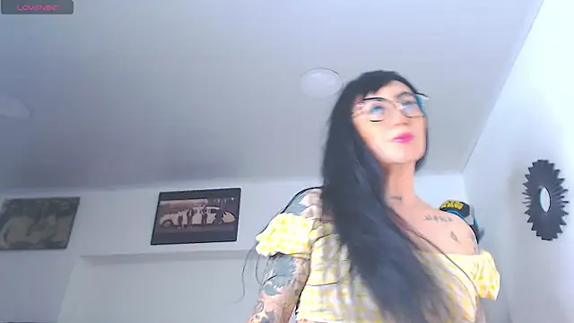 Vicky hotmilf online show from July 2026 11:23:02 AM