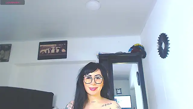 Vicky hotmilf online show from July 2026 11:28:01 AM