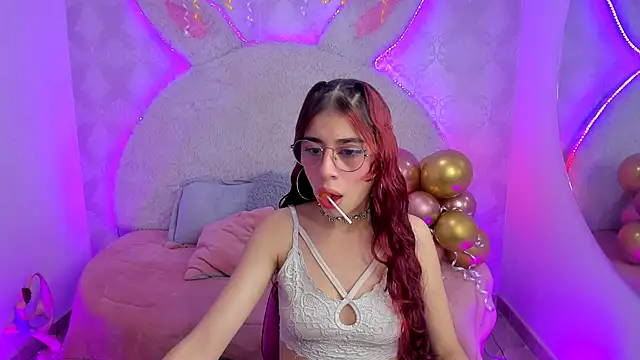 Snapshot of Gaby_louse chatting on November 2025 08:51:01 PM Gaby louse online show from November 2025 08:51:01 PM