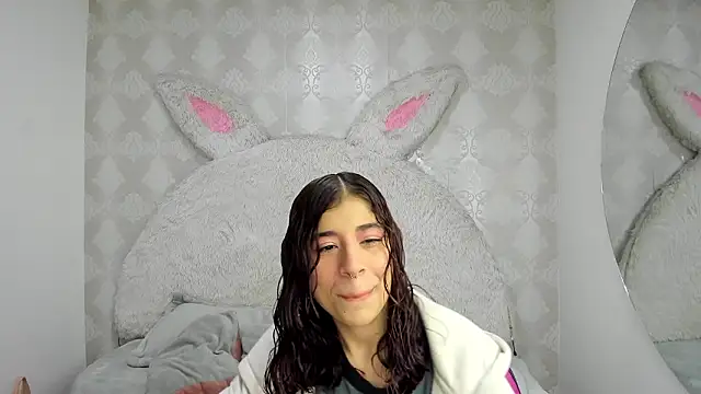 Snapshot of Gaby_louse chatting on March 2026 07:18:02 PM Gaby louse online show from March 2026 07:18:02 PM