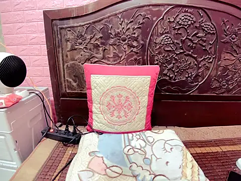 Snapshot of Thu_yaha chatting on February 2026 01:20:02 PM Thu yaha online show from February 2026 01:20:02 PM