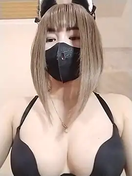 Helen69x online show from April 2026 03:28:02 PM