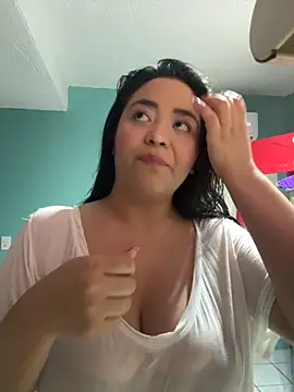 Snapshot of MyHoneyFrida chatting on October 2025 02:51:02 AM MyHoneyFrida online show from October 2025 02:51:02 AM