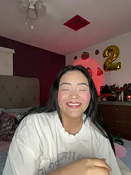 Snapshot of MyHoneyFrida chatting on November 2025 03:06:02 AM MyHoneyFrida online show from November 2025 03:06:02 AM