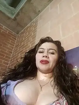 sexy-latina1 online show from September 2025 04:45:01 AM