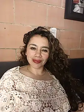 sexy-latina1 online show from October 2025 04:07:02 AM