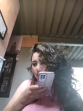 sexy-latina1 online show from October 2025 04:20:02 PM