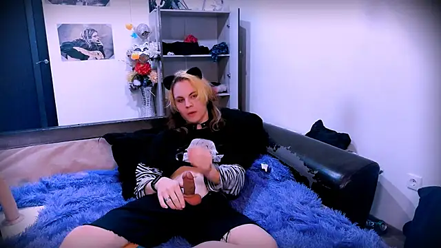 Snapshot of SparkyFerret chatting on September 2025 06:02:01 PM SparkyFerret online show from September 2025 06:02:01 PM