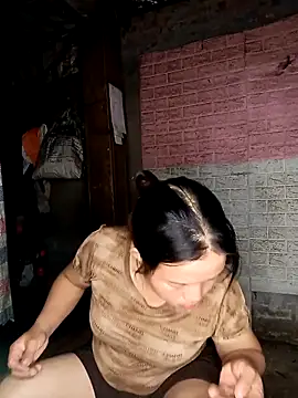 KumChyn online show from September 2025 01:37:01 PM