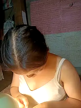 KumChyn online show from October 2025 02:03:02 PM