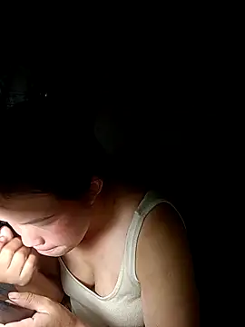 KumChyn online show from October 2025 01:20:02 PM