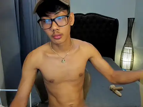 Snapshot of fucking_hot2 chatting on April 2026 03:06:01 PM fucking hot2 online show from April 2026 03:06:01 PM