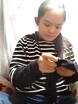 xinhxinhcute online show from November 2025 09:00:02 AM