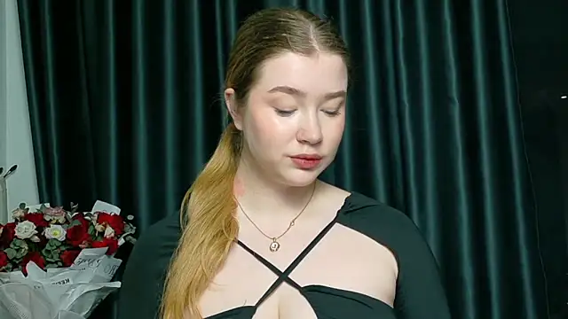 Rebecca Lace online show from October 2025 09:25:02 PM